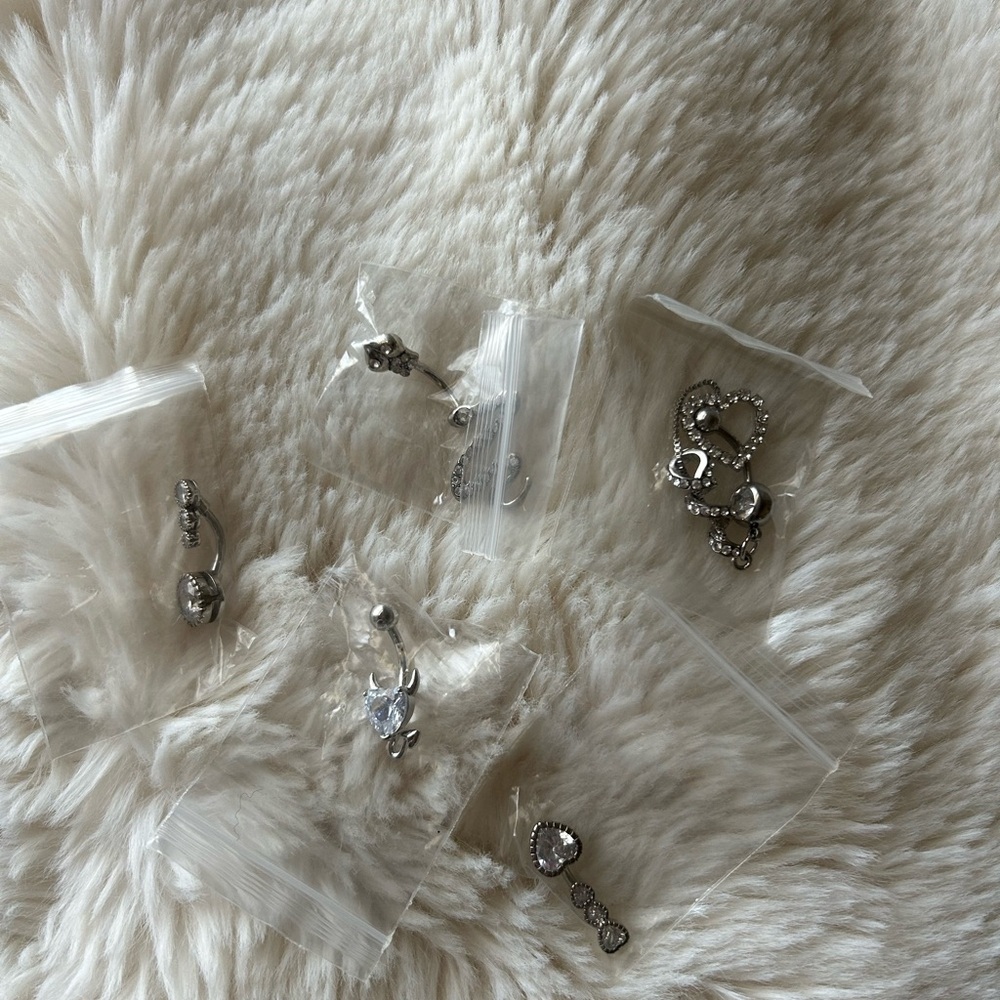 Belly button piercings